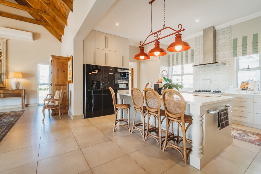 3 Bedroom Property for Sale in Kraaibosch Manor Western Cape